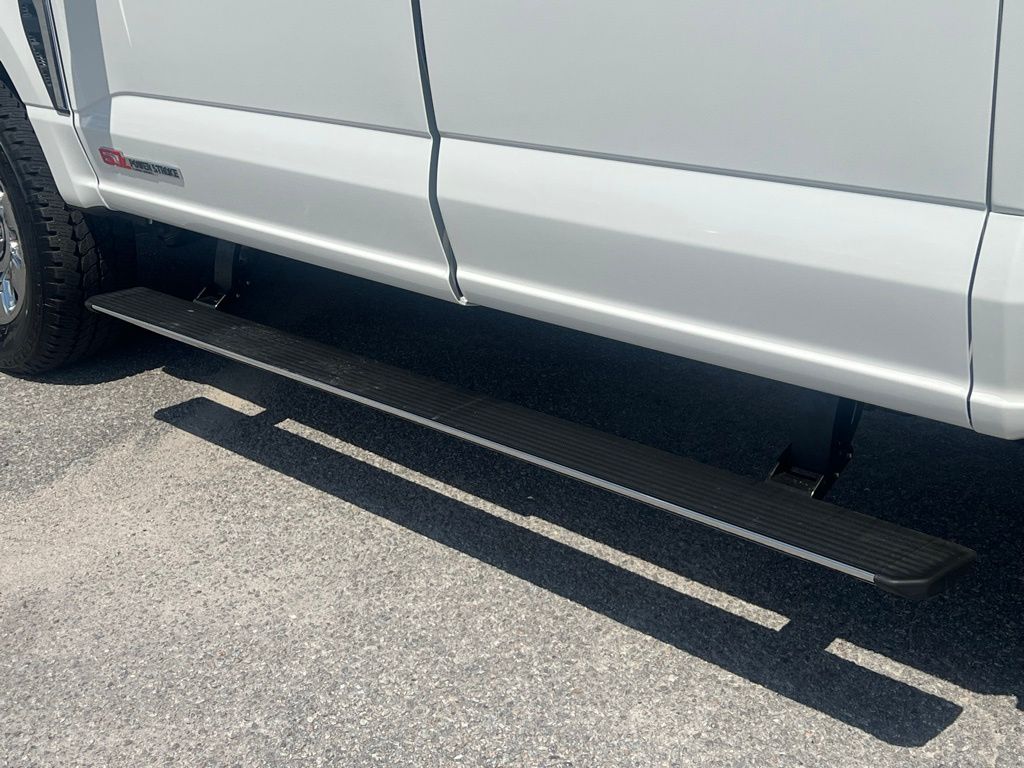 2025 Ford F-250SD Lariat White at Walterboro Ford