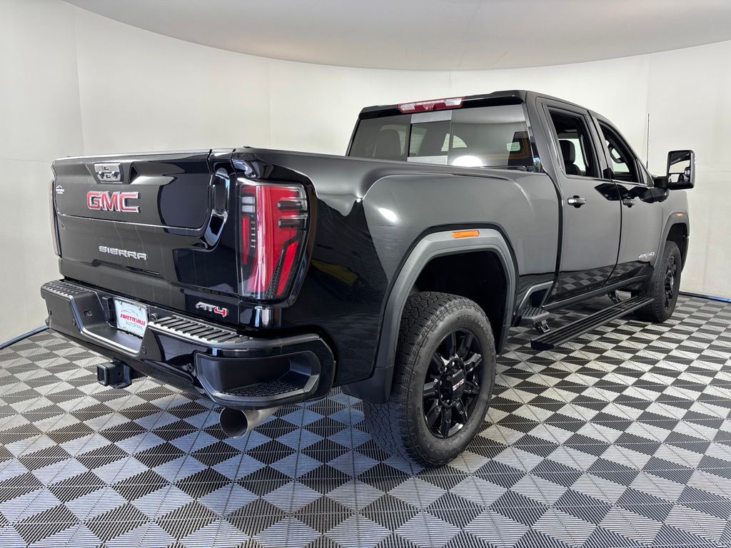 Thumbnail: 2024 GMC Sierra 2500 - 18