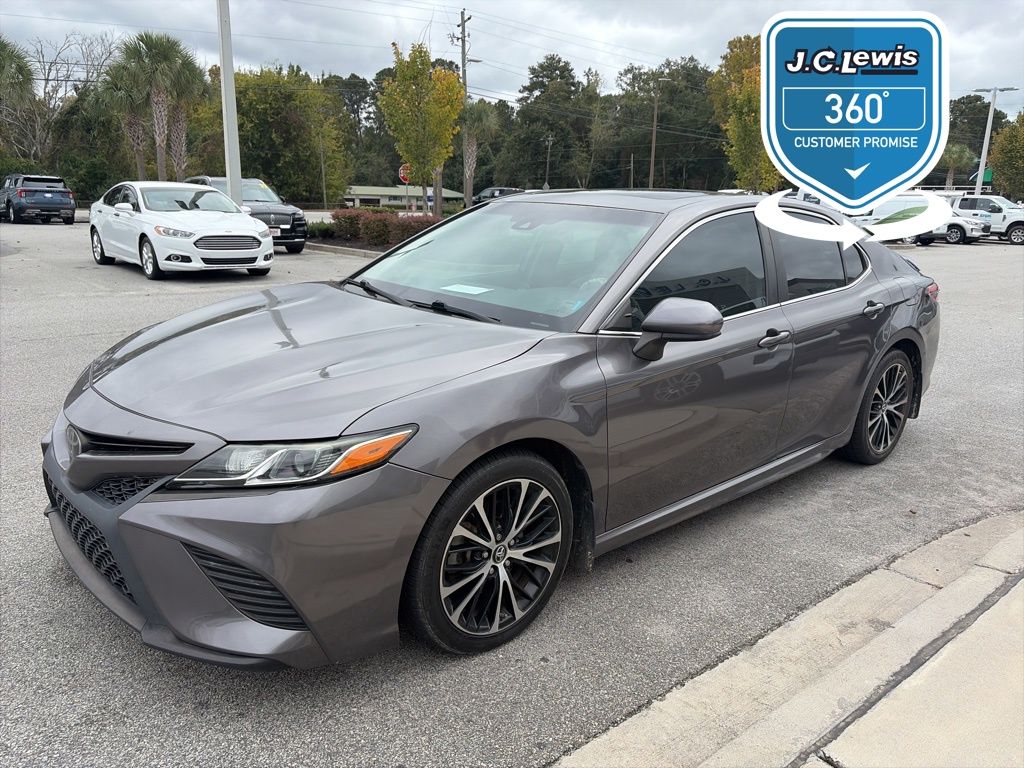 2018 Toyota Camry SE