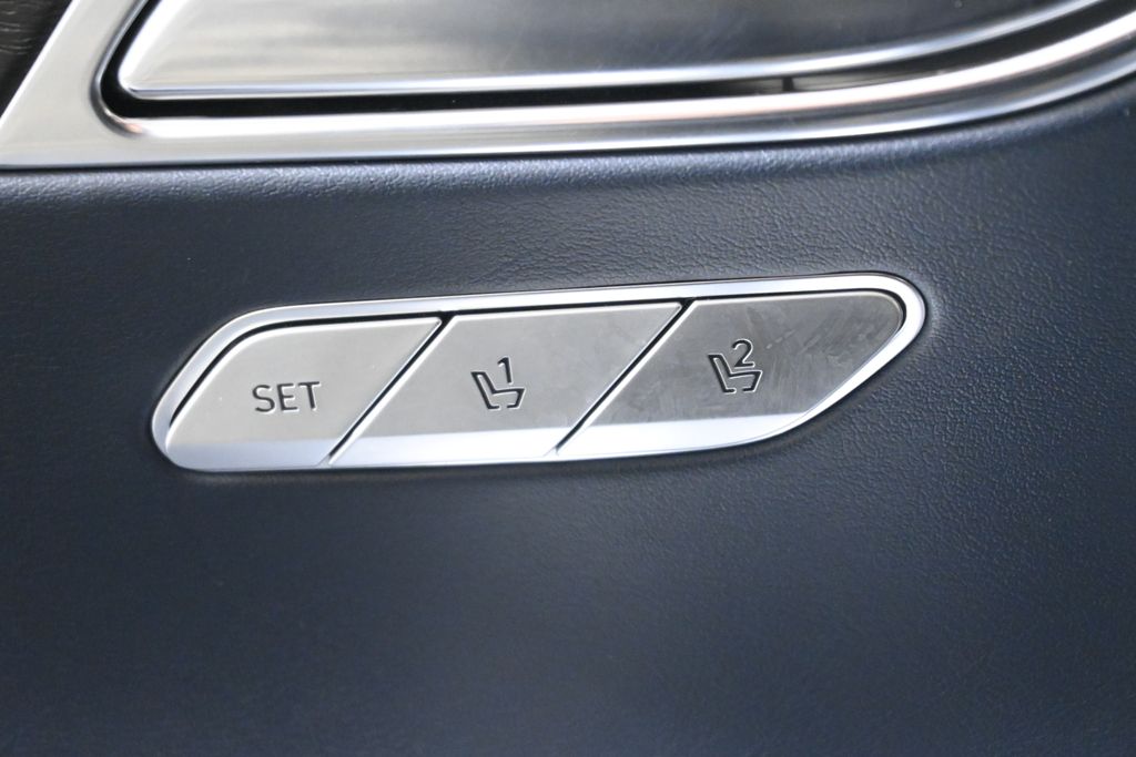 Thumbnail: 2021 Genesis GV80 - 27