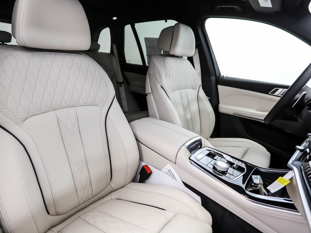 2026 BMW X5 xDrive40i 32