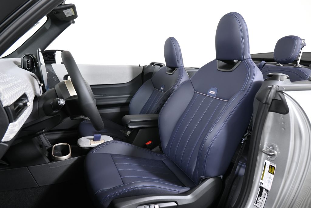 Thumbnail: 2026 MINI Cooper - 19