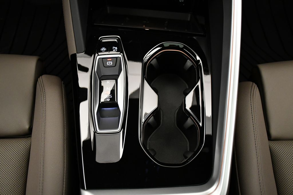 Thumbnail: 2025 Audi Q5 - 29