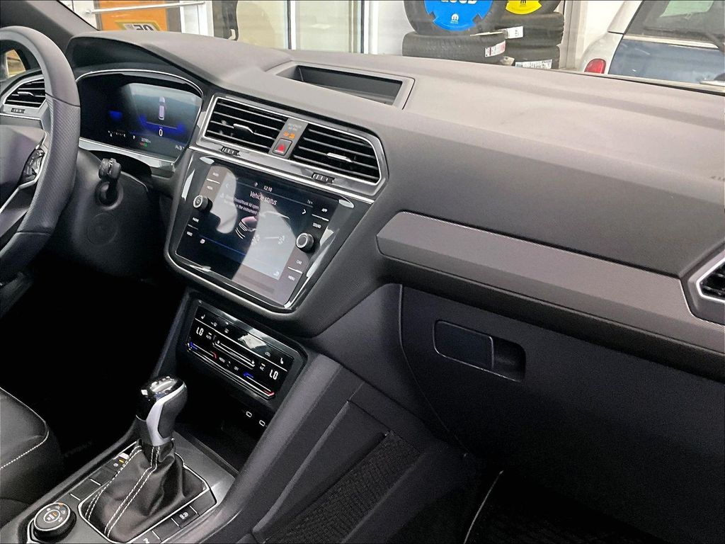 2024 Volkswagen Tiguan — photo 14