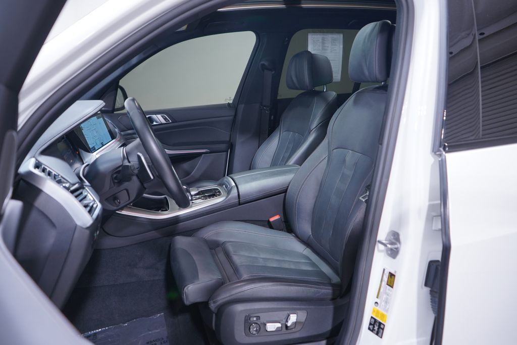Thumbnail: 2021 BMW X5 - 7