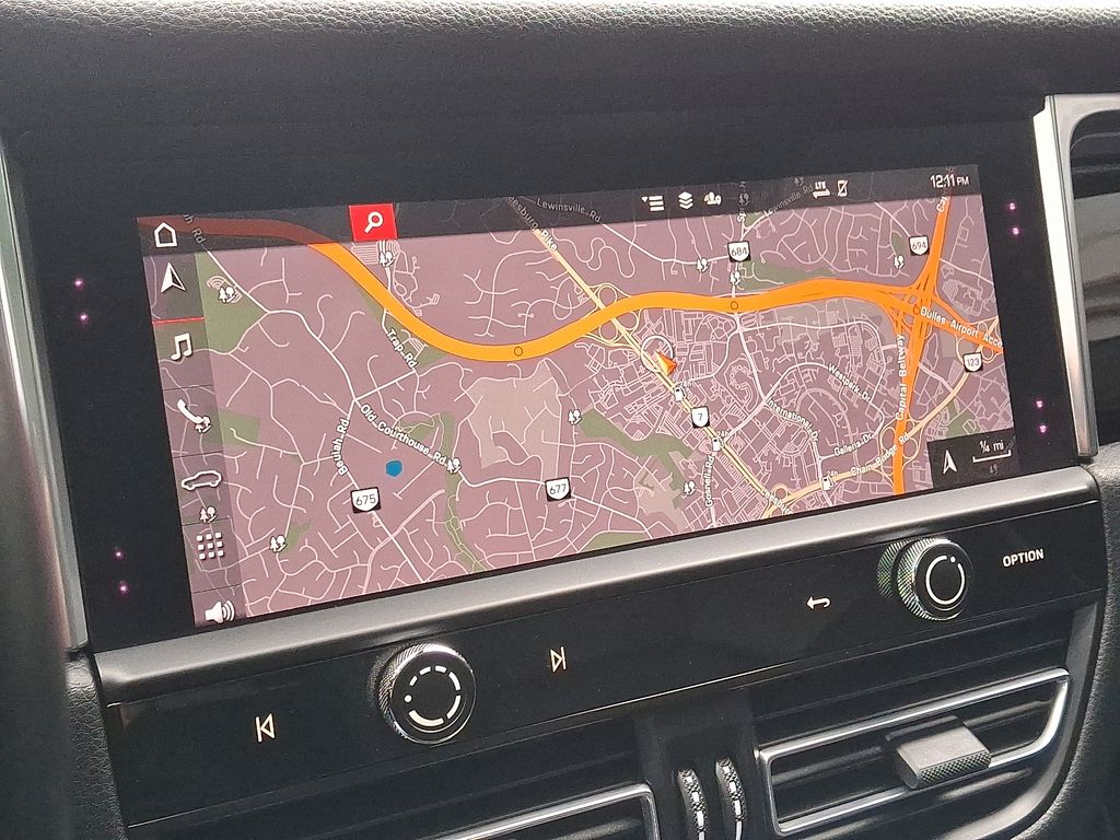 Thumbnail: 2022 Porsche Macan - 17