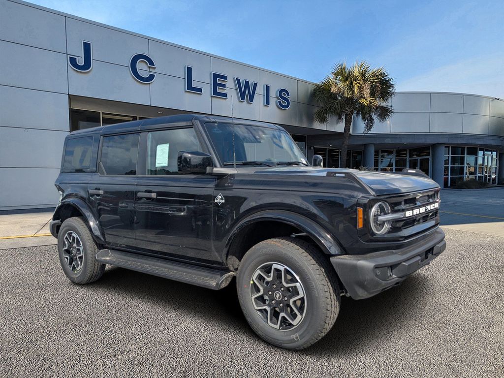 2026 Ford Bronco Outer Banks
