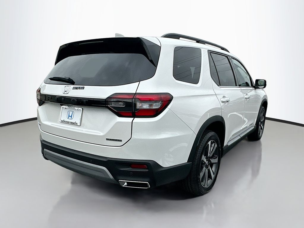 2025 Honda Pilot Touring 5