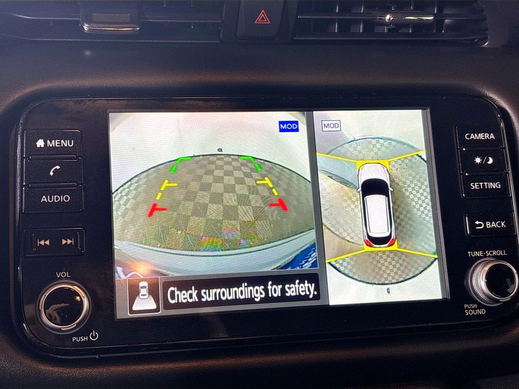 2021 Nissan Kicks SR