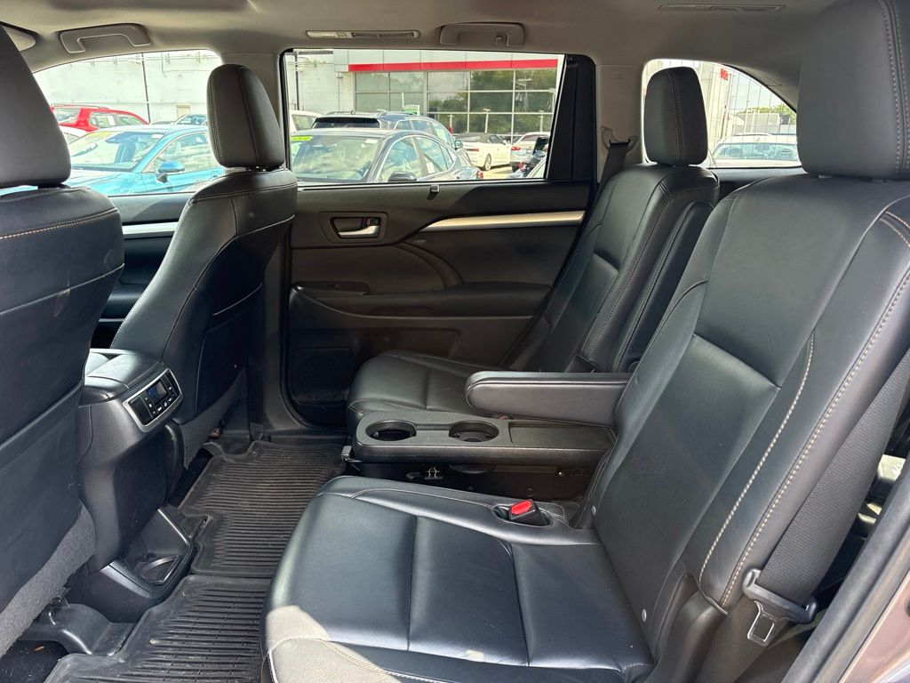 Used 2016 Toyota Highlander SUV