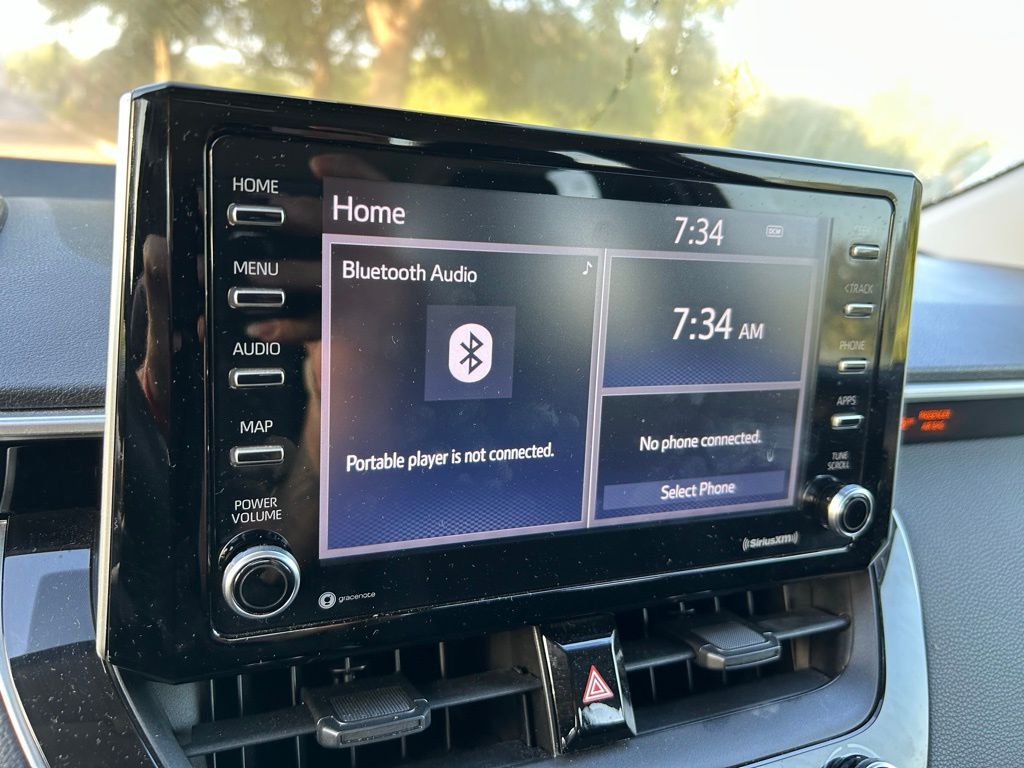 2021 Toyota Corolla LE 22