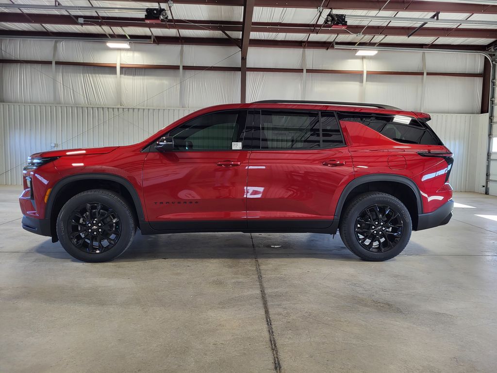 2025 Chevrolet Traverse LT 2