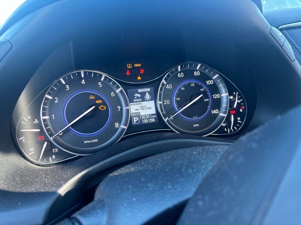 2017 Infiniti QX80 photo 3