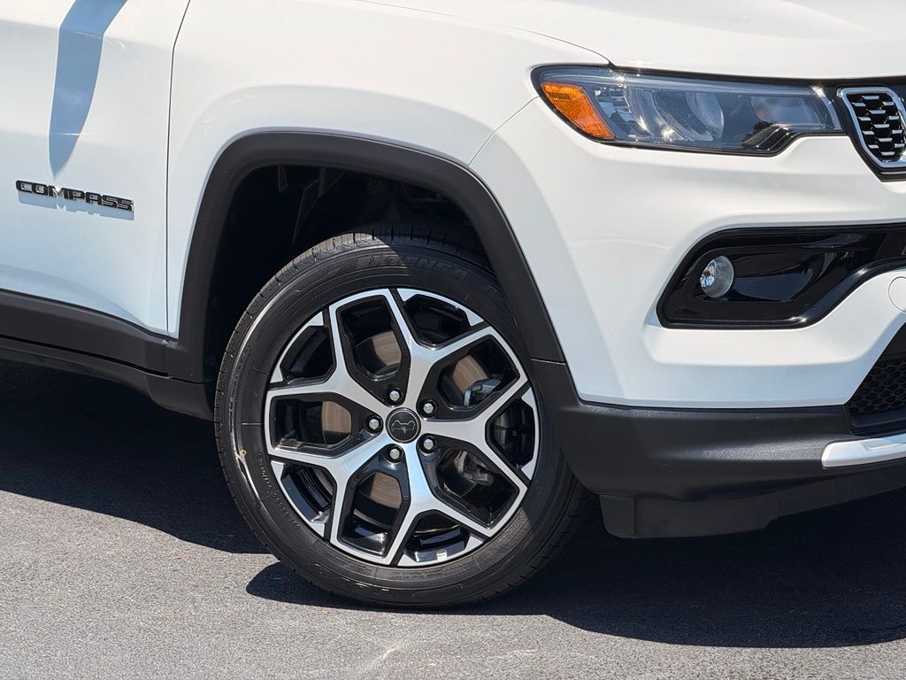 2025 Jeep Compass Limited Bright White Clearcoat - Jim Hudson Acura - Image 5