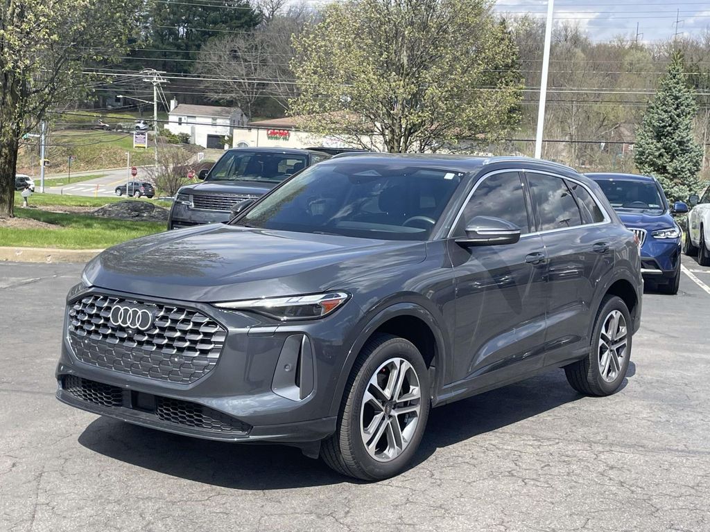 Tambora Gray Metallic 2025 Audi Q5 quattro Premium 40 TFSI SUV / Crossover All-Wheel Drive 7-Speed Automatic