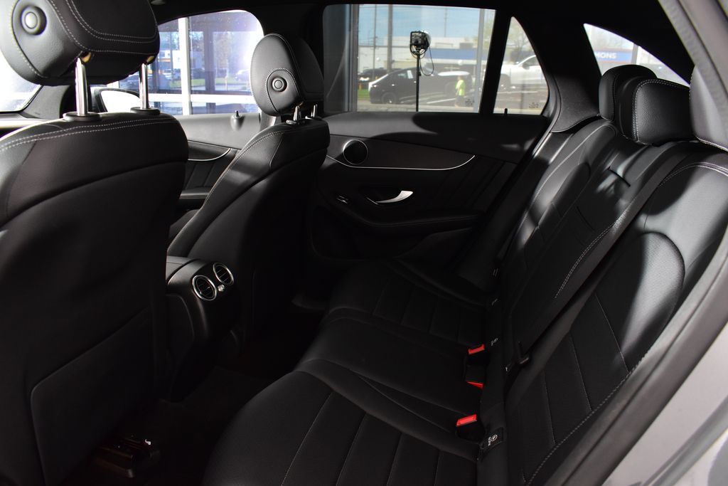 2022 Mercedes-Benz GLC 300 29