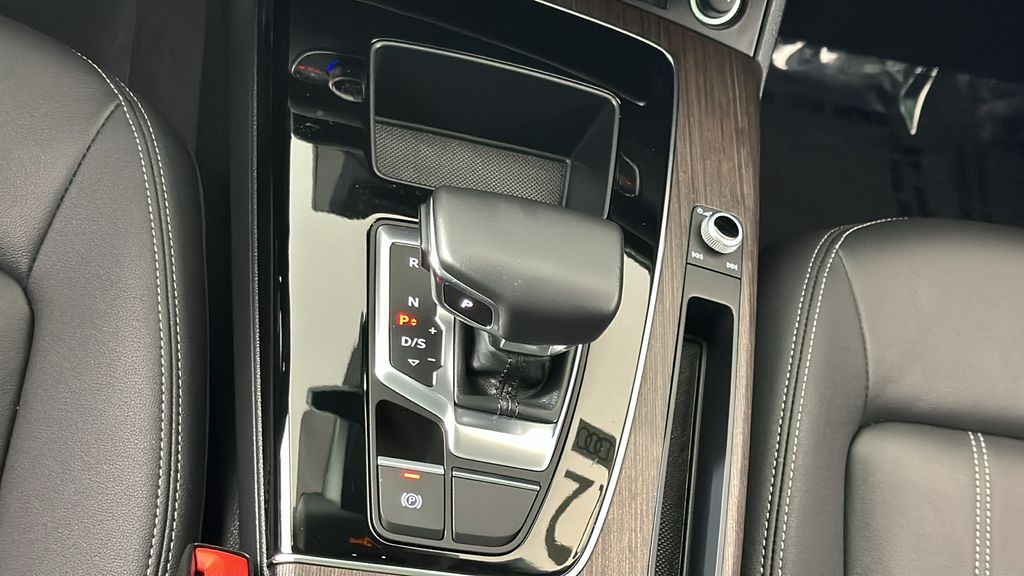 2022 Audi Q5 e Premium 23