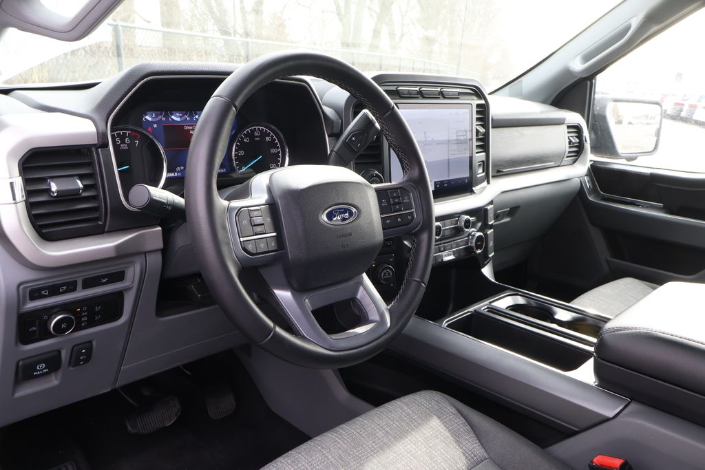 Thumbnail: 2023 Ford F-150 - 32