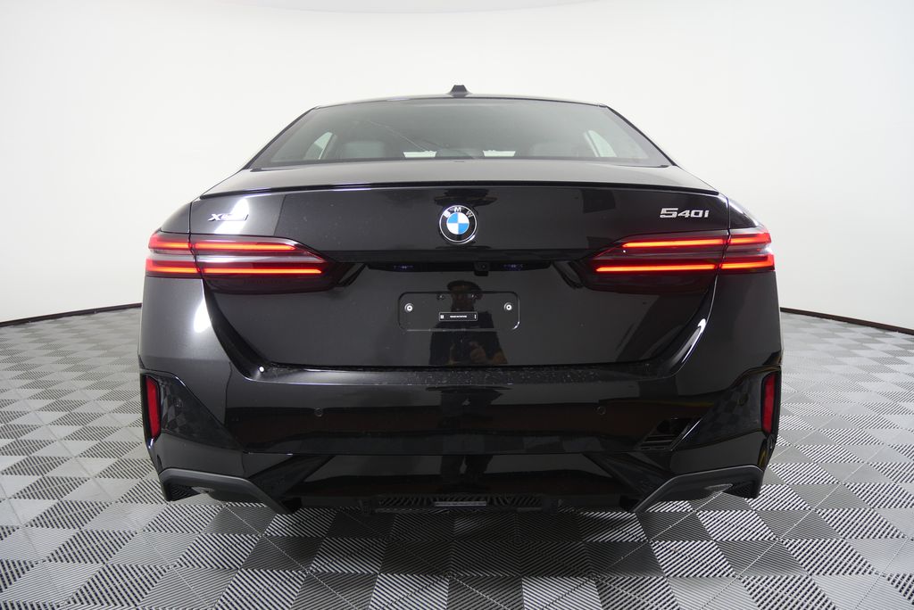 Thumbnail: 2026 BMW 5 Series - 4