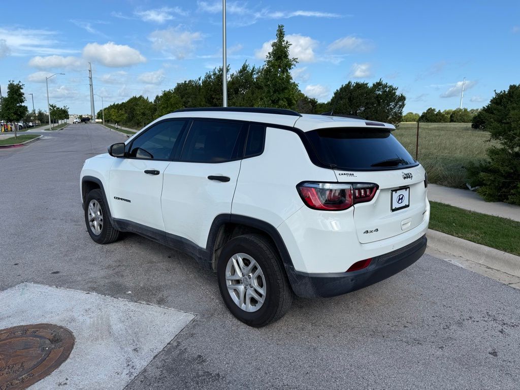 Thumbnail: 2017 Jeep Compass - 9