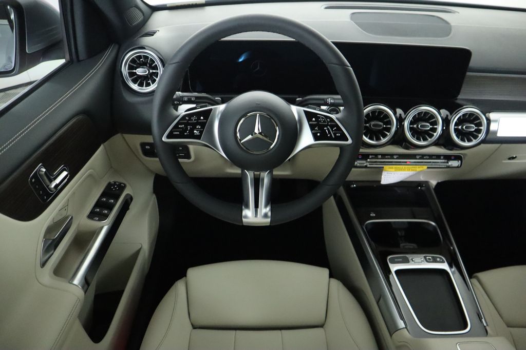 2025 Mercedes-Benz EQB 250+ 11