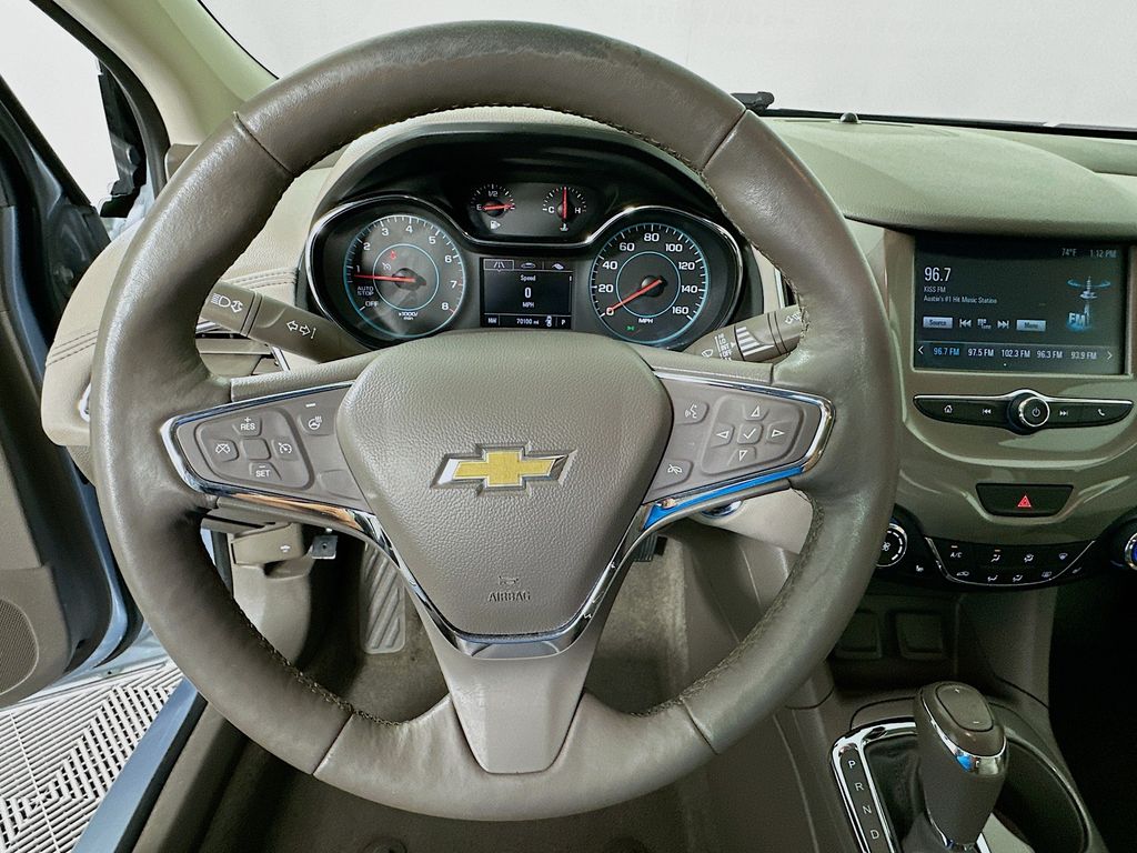 Thumbnail: 2017 Chevrolet Cruze - 11