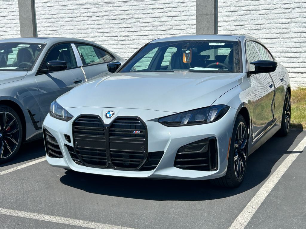 Thumbnail: 2026 BMW 4 Series - 2