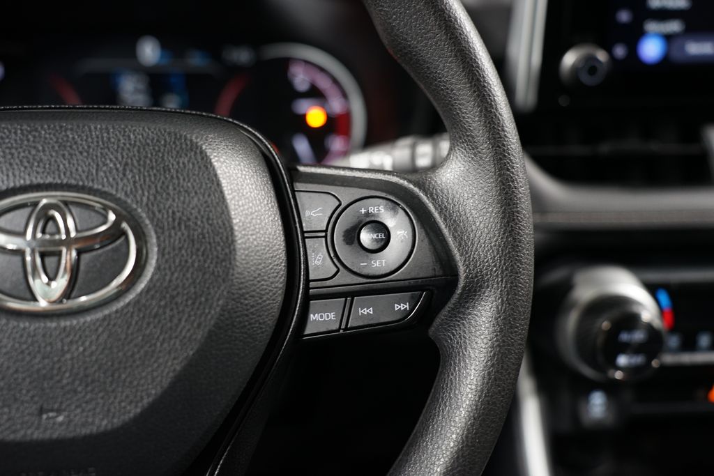 2024 Toyota RAV4 XLE 13