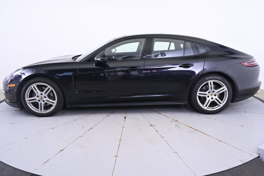 Thumbnail: 2018 Porsche Panamera - 2