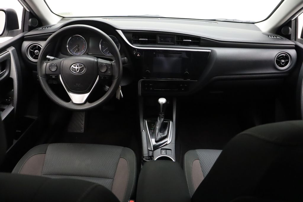 2018 Toyota Corolla LE 24