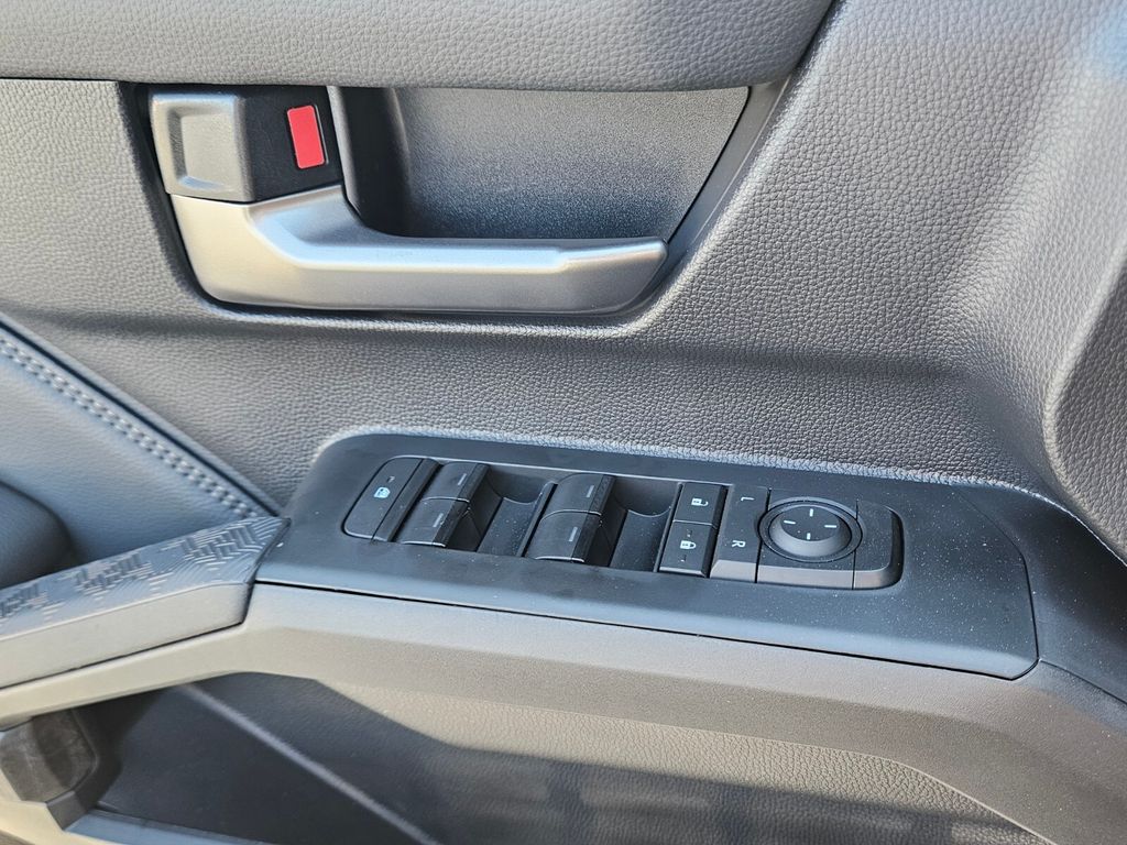 2025 Toyota Tacoma Limited - Photo 28