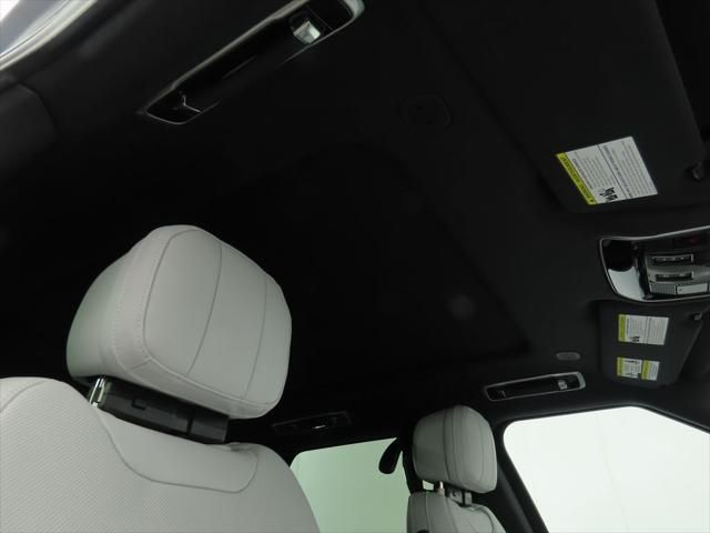 Thumbnail: 2026 Land Rover Range Rover Sport - 20