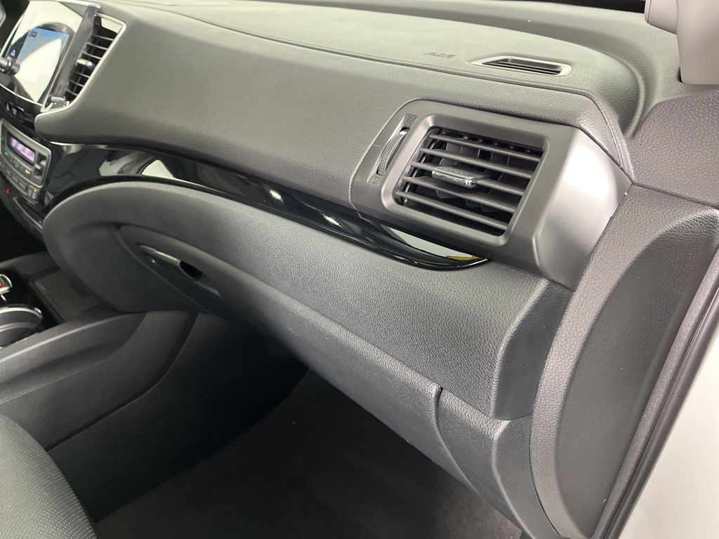 Thumbnail: 2021 Honda Pilot - 10