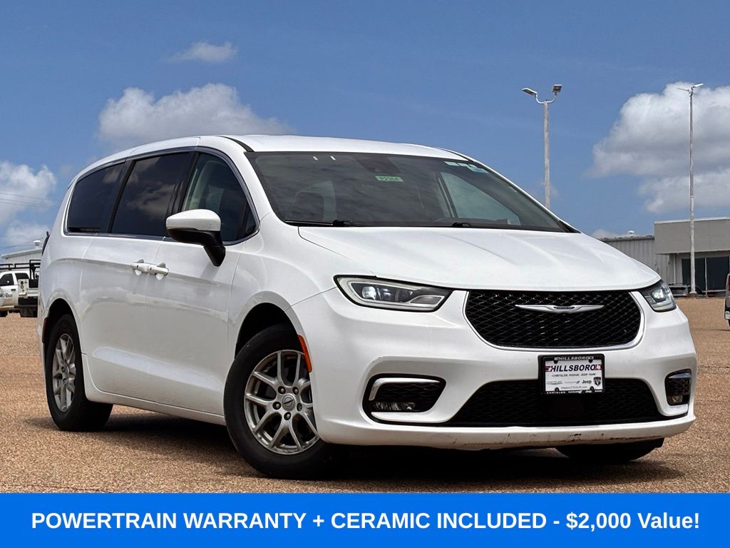 Bright White Clearcoat 2023 Chrysler Pacifica Minivan Front-Wheel Drive 9-Speed Automatic