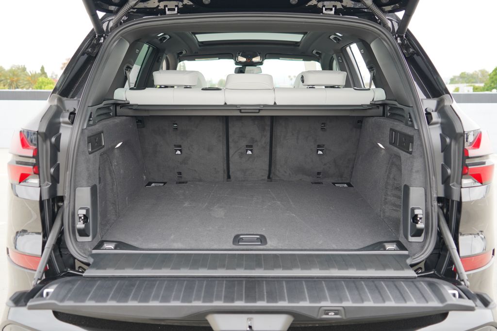 Thumbnail: 2026 BMW X5 - 19