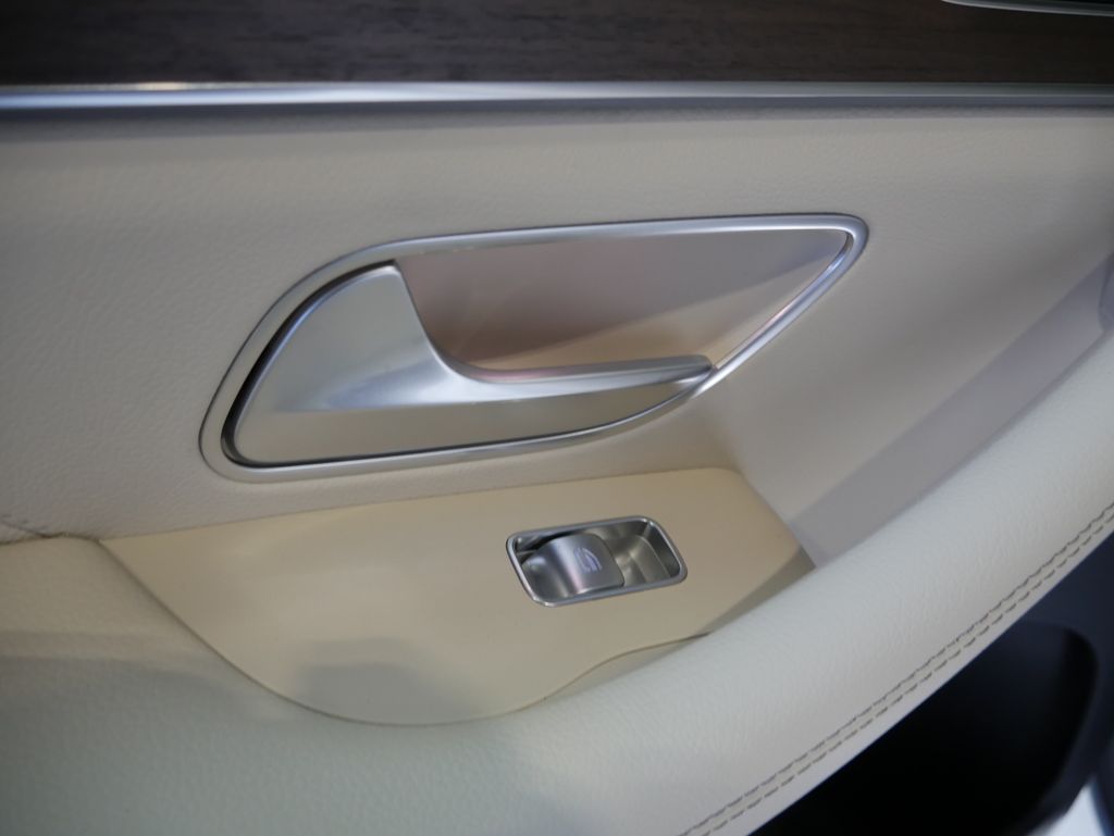 Thumbnail: 2026 Mercedes-Benz GLE - 22