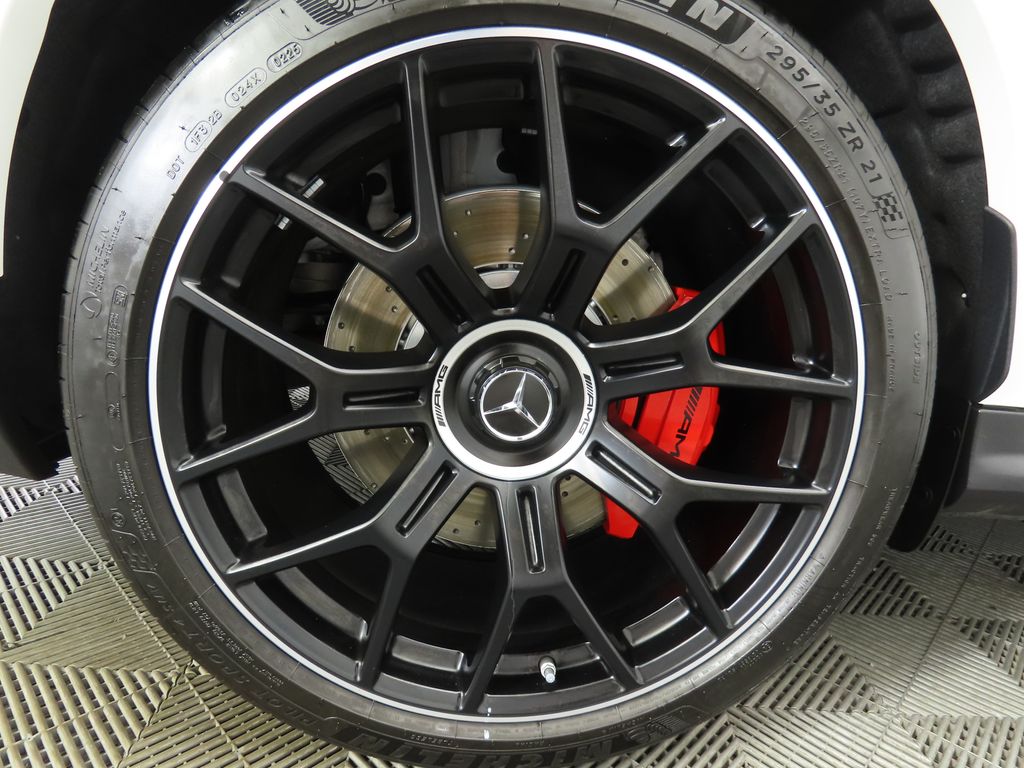 Thumbnail: 2025 Mercedes-Benz GLC - 32