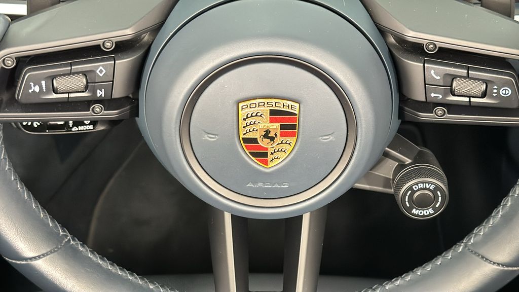 2024 Porsche 911 Carrera 4S 28