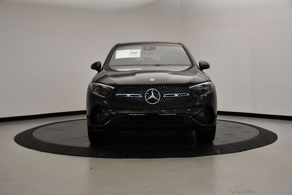 2025 Mercedes-Benz GLC 300 8