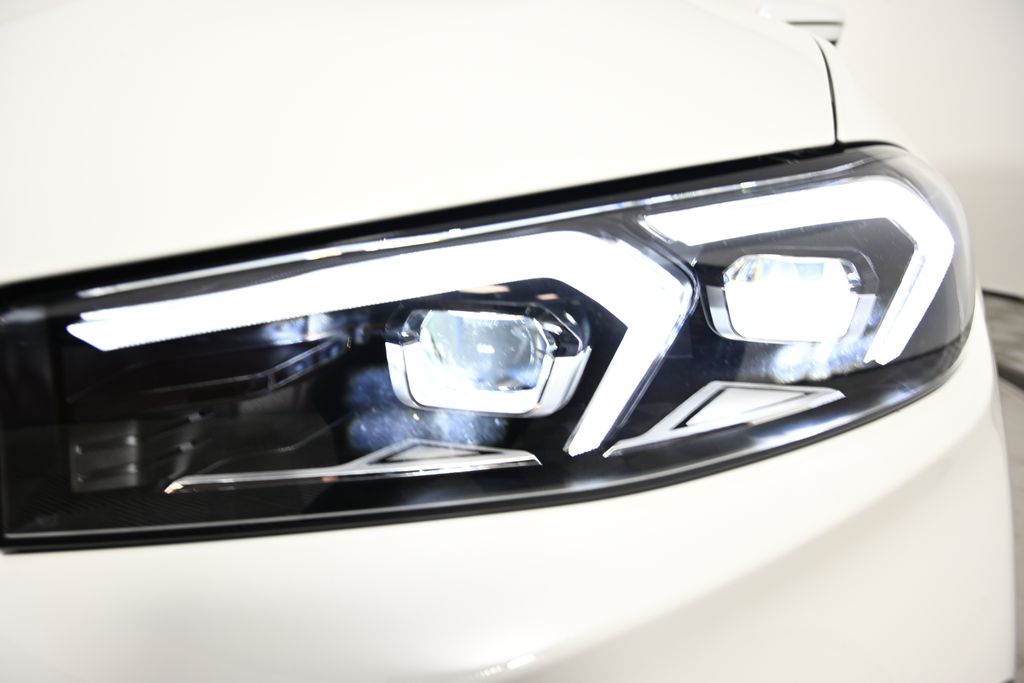 Thumbnail: 2026 BMW 3 Series - 9