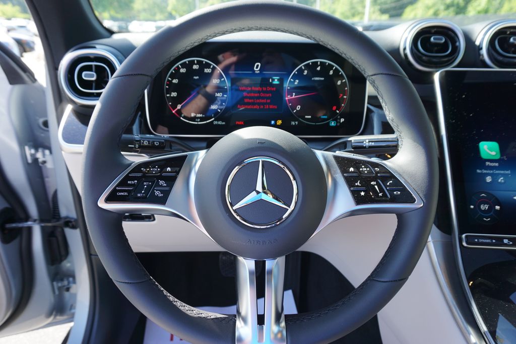 2025 Mercedes-Benz GLC 300 22