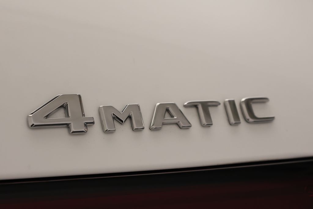 Thumbnail: 2027 Mercedes-Benz GLC - 10