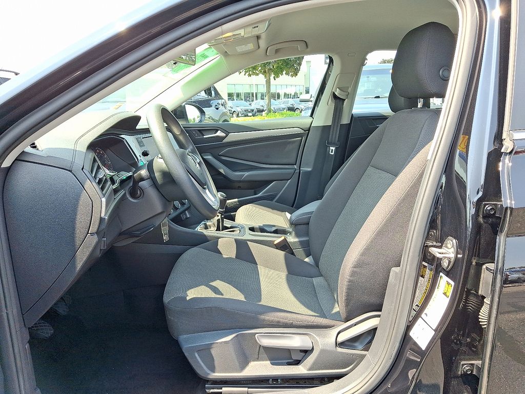 Thumbnail: 2019 Volkswagen Jetta - 13