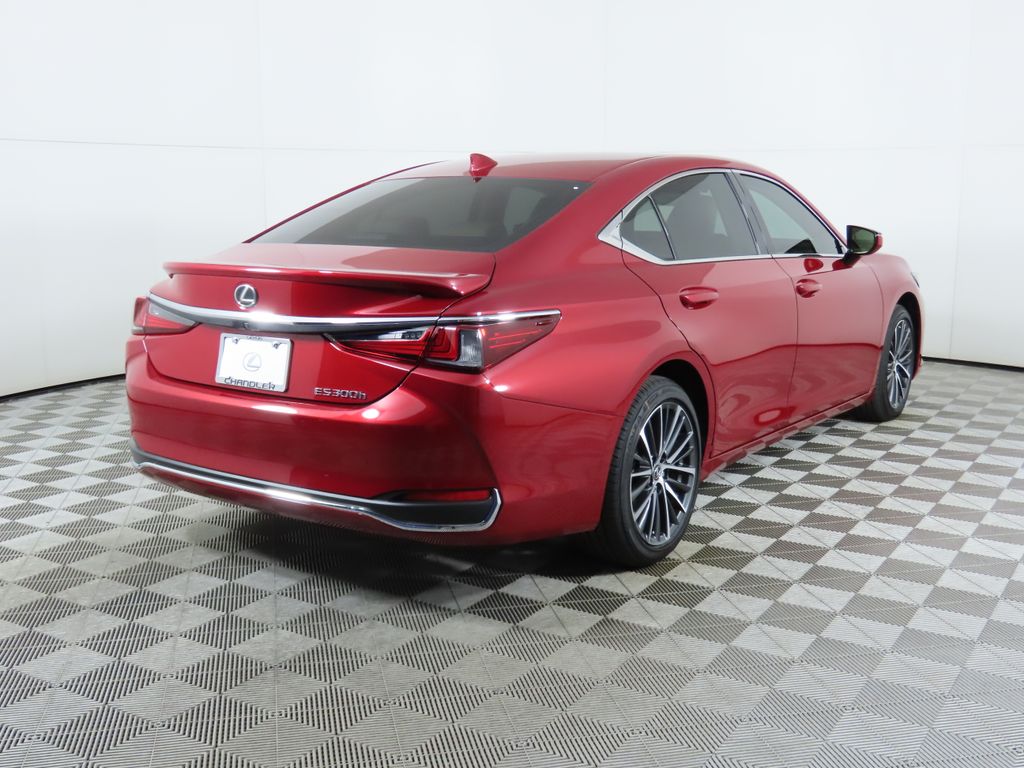 Thumbnail: 2025 Lexus ES - 5