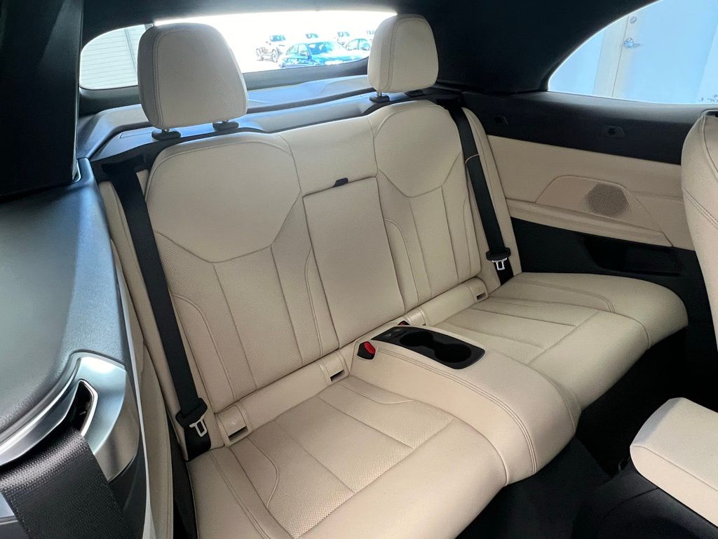 Thumbnail: 2026 BMW 4 Series - 13