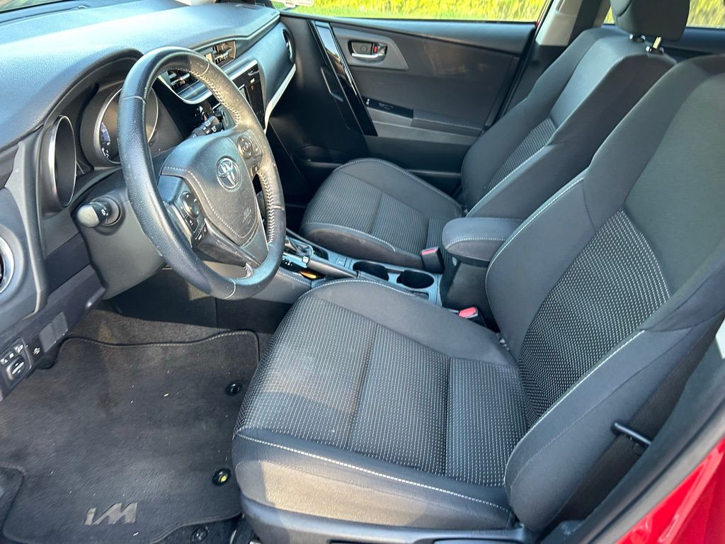 Thumbnail: 2018 Toyota Corolla iM - 14