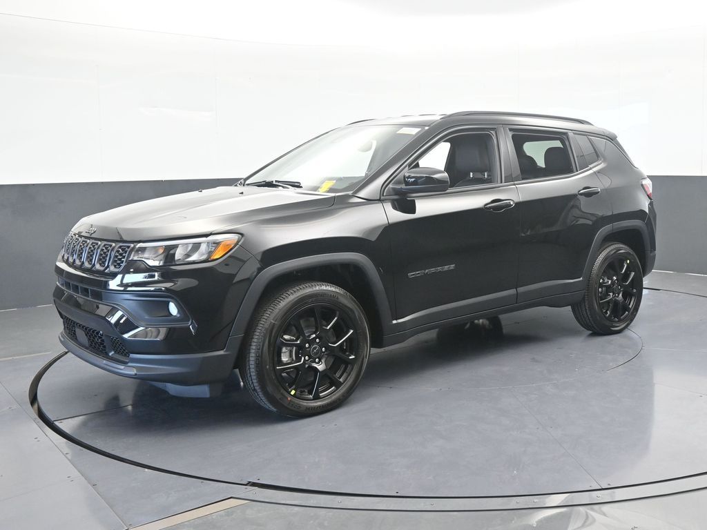 New 2026 Diamond Black Crystal Pearlcoat Jeep Latitude image 4