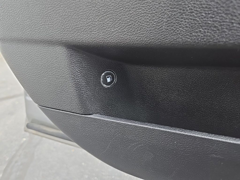 Used 2018 Silver Dodge R/T image 16