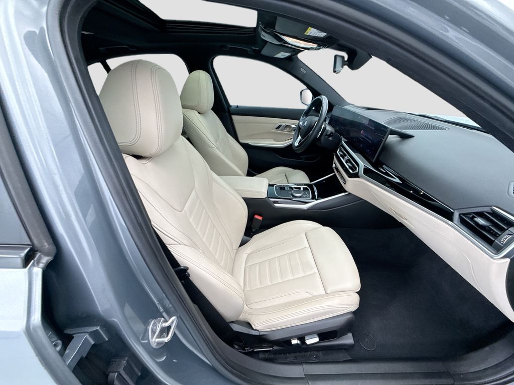 Thumbnail: 2023 BMW 3 Series - 19