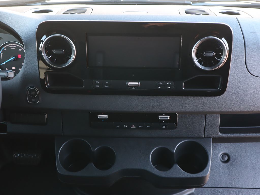 2024 Mercedes-Benz Sprinter 2500 15